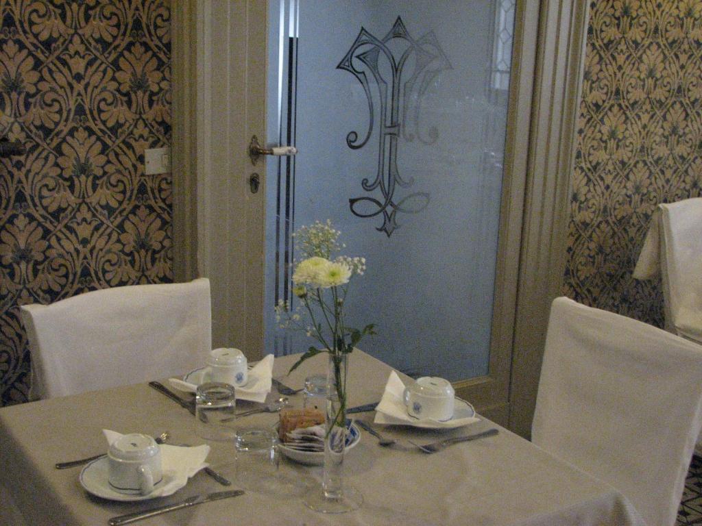 Hotel Emme Palace & 4*